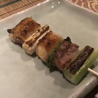 赤坂 ざんまい - 皮付きもも。パリフワ！