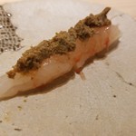 鮨 なんば - 北海道増毛の牡丹海老 海老味噌をのせて