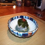 中島町倶楽部 - 平目の昆布締め、アカモクと梅肉をのせて