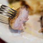 Bien - "烤雞腿（とりもゝにくロティ）"、雞腿肉（とりもゝにく）斷面圖（きりくち）