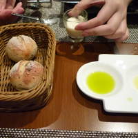 オッジ ダルマット 西麻布店 - パン