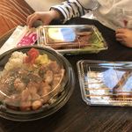 炭火焼居酒屋龍王 - 炭火焼豚バラ、手羽先、焼鳥丼