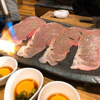 個室焼肉匠 - バーナーで炙ってですね
