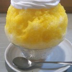 慈げん - オレンジのシロップが沢山かかっていて…
      レミヨと柑橘系の相性抜群♡