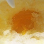 慈げん - 中からオレンジピール♡
      皮の苦味と甘みの両方が楽しめるので大人向けのお味♡