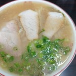 ラーメン げんこつ家 - ラーメン大盛(650円)