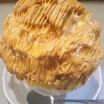 慈げん - うっすらキャラメルソースの下に見える黄色いソースはおそらくパイナップルソース！？