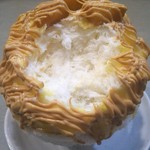 慈げん - 暫く食べ進めると…中にもう一層キャラメルソースが掛かってる！
      そして更に下には…