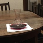 サラマンジェ ド ヨシノ - 赤ワインはデキャンタしてくれました