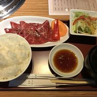 焼肉 しんうち 神楽坂 - 