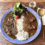 ラクーン - ハーフ&ハーフ 1000円(税込)
      ポーク(定番)チキン(週替はチキン)