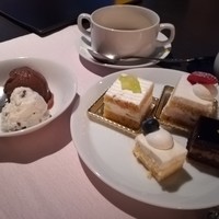 ビューアンドダイニングザスカイ - 