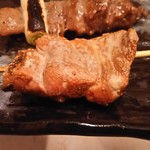 Motsu Yaki Oden Kadunoya - 串盛り5点(630円)①レバー