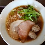 南部屋路ばた - 限定麺「白金豚とうるいの正油そば」(2018年4月28日)