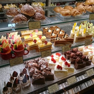 西神中央の華やかなケーキ屋さん By Kazlupin13 リッチフィールド 西神中央店 Patisserie Rich Field 西神 中央 ケーキ 食べログ
