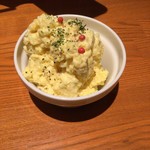 焼き鳥 鳥抱月 - 自家製ポテトサラダ