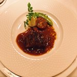 シェ・ブラウゼ - 牛ヒレ肉のグリル　旬の野菜のロースト