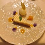 シェ・ブラウゼ - レモンのソルベ（丸いのがそう）