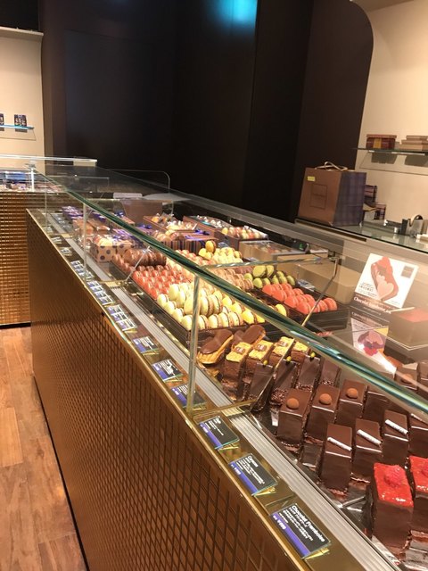 ジャン ポール エヴァン 表参道ヒルズ店 Shopcard Me ジャン ポール エヴァン 表参道ヒルズ店 Shopcard Me