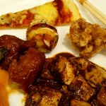 ビュッフェレストラン 嵯峨野 - ピザ、唐揚げ、麻婆豆腐、たこ焼き、酢豚