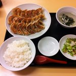 麺飯厨房 我家 - 餃子食べ放題（２０個）