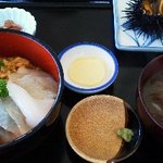 Yuuwamaru No Mise - おまかせ丼。お刺身新鮮！