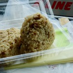 吉祥庵 - ［2018/03］赤鶏おにぎり・2個(320円)