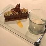 アンティカ オステリア デル ポンテ - ジャンドゥーヤのケーキ　ピスタチオクリーム シシリー産レモンのシャーベット