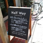 HALF WAY - 外の看板。目立たない小さなお店です。