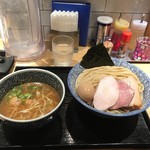 麺屋一燈 - 濃厚魚介つけ麺 大盛り