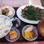 ふじいち食堂 - 小鉢がたくさん。それだけでも、なんかうれしい。