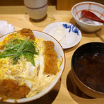 とんかつ 寿々木 - ロースカツ丼　１０００円