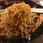 品川甚作本店 - 麺は太麺、モチモチ食感