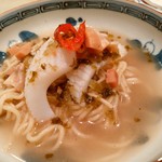 飄香 - アオリイカとスルメの芥子菜ピクルススープ麺