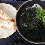 こがね製麺所 - かけ小(税込み230円)とゲソ天(税込み150円)