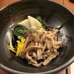 地鶏と個室居酒屋 近松 - コース《薩摩地鶏のすき焼き＋鮮魚お造りなど全10品》の、◆先付◆鶏皮ポン酢