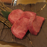 お肉屋 けいすけ 三男坊 - 厚切り牛タン