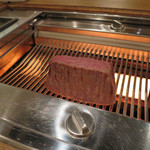 お肉屋 けいすけ 三男坊 - 高森和牛の極上塊焼き