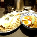 麺屋武蔵 巌虎 - ラクレッドカレーつけ麺 