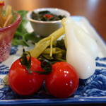雪の下精進茶寮 - ミニトマト、菜花とエシャロットのお浸し