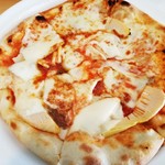 ミャゴラーレ - たけのこのピザ