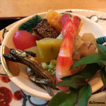 車海老に鶏松風､ごまめ等