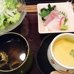 三彩 - サラダ、お刺身、茶碗蒸し、味噌汁