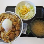 吉野家 - 鶏すき丼大盛(550円)+Aセット(130円)