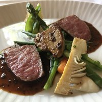 オーベルジュ・ドゥ・オオイシ - 讃岐オリーブ牛のポワレ フォアグラ添え    柔らかく、ソースも美味しいですよ❤️