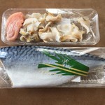 魚楽小川水産 - 中とろ、ツブ、しめ鯖