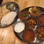 ミールスDX(フィッシュ、Wペッパーチキンキーマ)