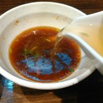 櫻井中華そば店 - 自分でスープ割り