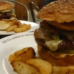 エーエス クラシックス ダイナー - ラタトゥイユチーズバーガー￥1580&アボカドチーズバーガー￥1410