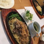 とふろうグリル - ジャポネビーフセットと、とふろうバーグセット